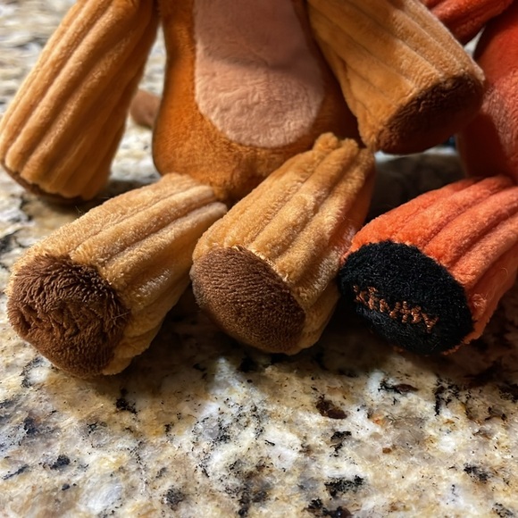 SCENTSY Lion King TIMON & PUMBA Buddy Clip Set - Picture 2 of 4